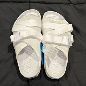 White slides by the brand people size 7.5 womens